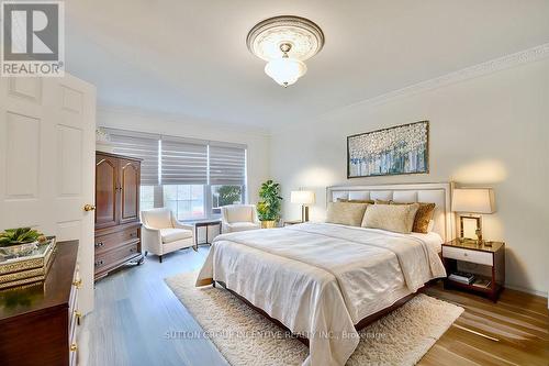 18 Valley Drive, Barrie, ON - Indoor Photo Showing Bedroom