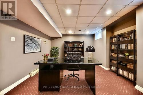 18 Valley Drive, Barrie, ON - Indoor Photo Showing Office