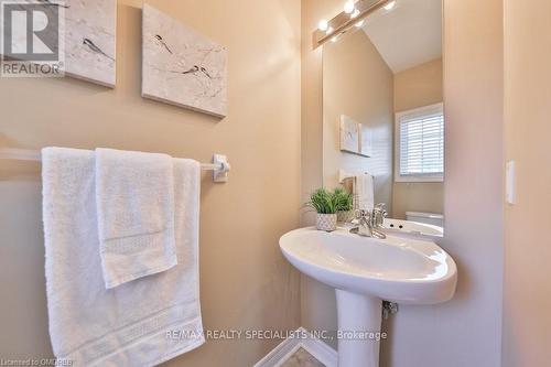 225 Andrews Trail, Milton, ON - Indoor Photo Showing Bathroom