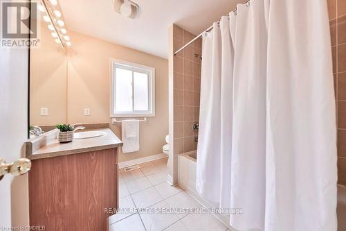 225 Andrews Trail, Milton, ON - Indoor Photo Showing Bathroom