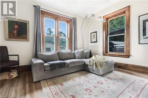 1588 5Th Avenue A W, Owen Sound, ON - Indoor Photo Showing Living Room