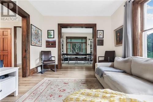 1588 5Th Avenue A W, Owen Sound, ON - Indoor Photo Showing Living Room