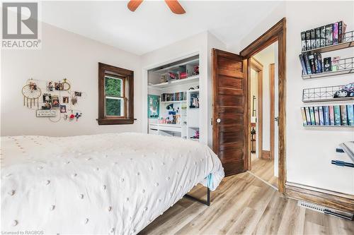 1588 5Th Avenue A W, Owen Sound, ON - Indoor Photo Showing Bedroom