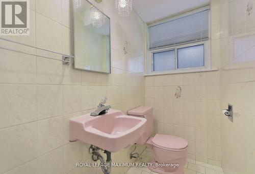 9 Ollerton Road, Toronto, ON - Indoor Photo Showing Bathroom