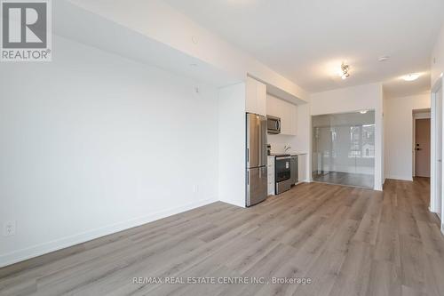 213 - 1440 Clarriage Court, Milton, ON - Indoor Photo Showing Kitchen