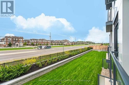 213 - 1440 Clarriage Court, Milton, ON - Outdoor