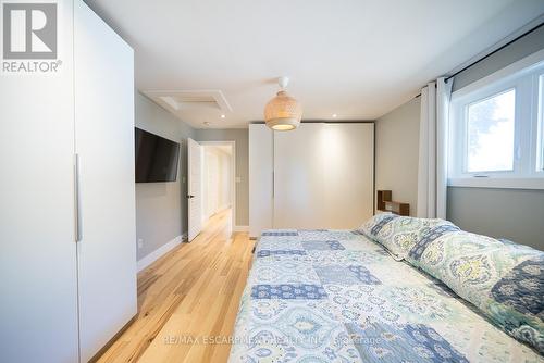 122 Brant Road, Brant, ON - Indoor Photo Showing Bedroom