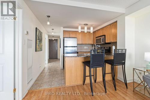 1606 - 9 George Street, Brampton, ON - Indoor Photo Showing Kitchen