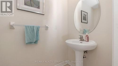 76 Elmcrest Drive, Brampton, ON - Indoor Photo Showing Bathroom