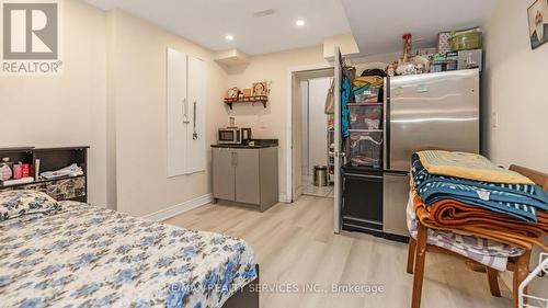 76 Elmcrest Drive, Brampton, ON - Indoor Photo Showing Bedroom