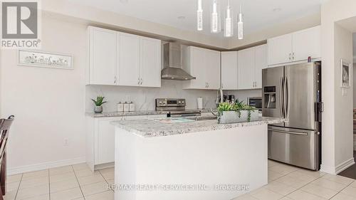 76 Elmcrest Drive, Brampton, ON - Indoor Photo Showing Kitchen