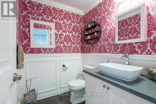 25 Alnwick Avenue, Caledon, ON - Indoor Photo Showing Bathroom