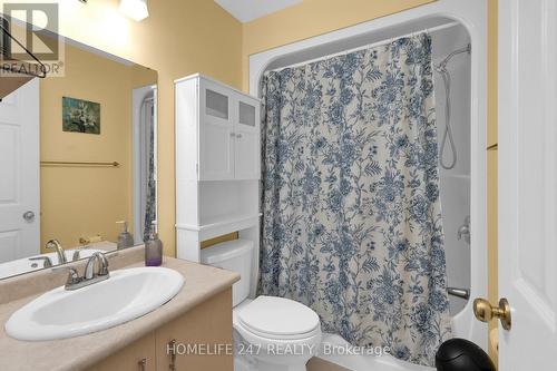 2391 Duneshill Avenue, Windsor, ON - Indoor Photo Showing Bathroom