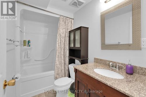 2391 Duneshill Avenue, Windsor, ON - Indoor Photo Showing Bathroom