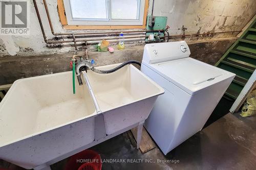 56 Arthur Avenue N, Hamilton, ON - Indoor Photo Showing Laundry Room