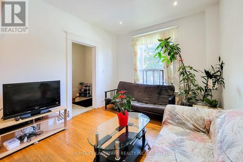 56 Arthur Avenue N, Hamilton, ON - Indoor Photo Showing Living Room