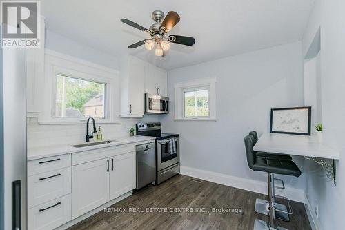 58 John Street W, Waterloo, ON - Indoor Photo Showing Kitchen