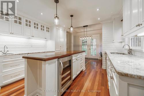 50 Moorecraig Road, Peterborough (Monaghan), ON - Indoor Photo Showing Kitchen With Upgraded Kitchen