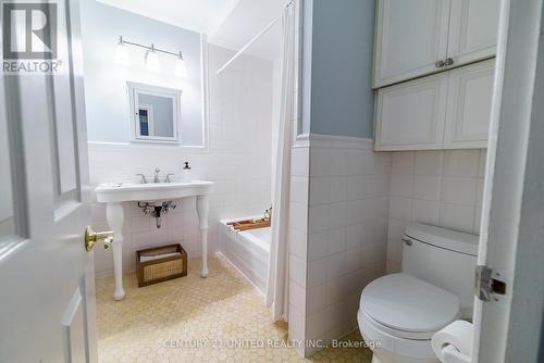 50 Moorecraig Road, Peterborough (Monaghan), ON - Indoor Photo Showing Bathroom