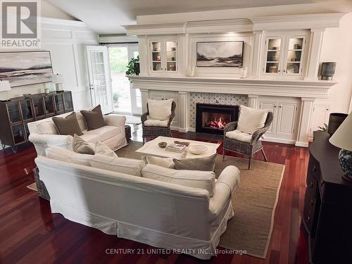 50 Moorecraig Road, Peterborough (Monaghan), ON - Indoor Photo Showing Living Room With Fireplace