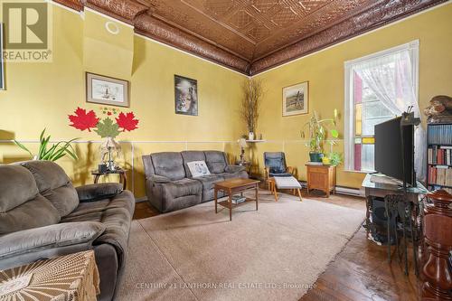 1868 County Road 14, Prince Edward County (Ameliasburgh), ON - Indoor Photo Showing Living Room