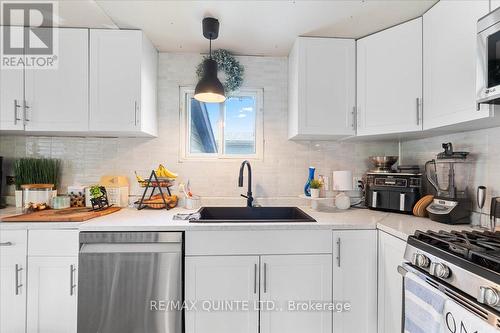 114 - 529 Old Highway 2, Quinte West, ON - Indoor Photo Showing Kitchen