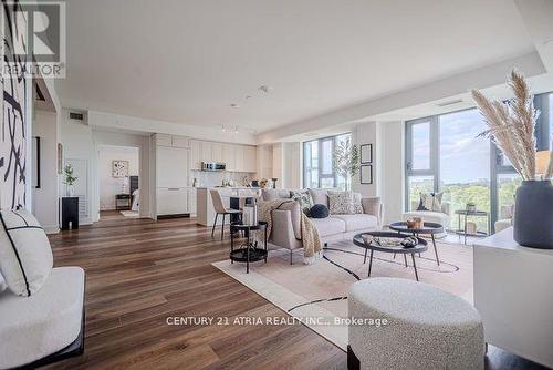 803 - 250 Lawrence Avenue, Toronto, ON - Indoor Photo Showing Living Room