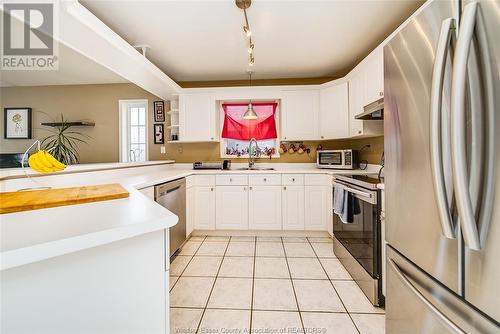 2153 Dominion, Windsor, ON - Indoor Photo Showing Kitchen