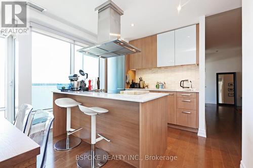 1502 - 8 The Esplanade, Toronto, ON - Indoor Photo Showing Kitchen With Upgraded Kitchen