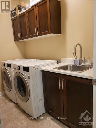 115 Sirocco Crescent, Ottawa, ON - Indoor Photo Showing Laundry Room