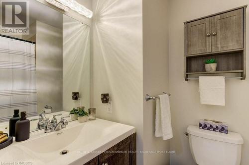 185 Albert Street, Arran-Elderslie, ON - Indoor Photo Showing Bathroom