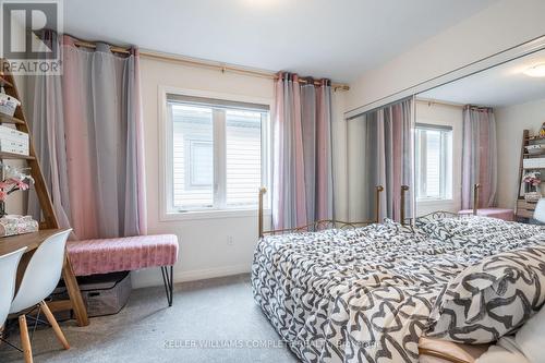 112 Freedom Crescent, Hamilton, ON - Indoor Photo Showing Bedroom