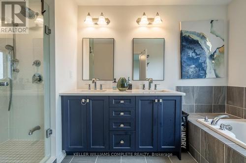 112 Freedom Crescent, Hamilton, ON - Indoor Photo Showing Bathroom