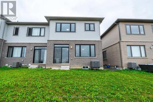 112 Freedom Crescent, Hamilton, ON - Outdoor