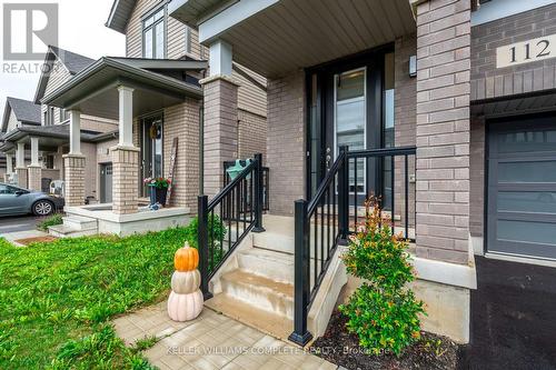 112 Freedom Crescent, Hamilton, ON - Outdoor