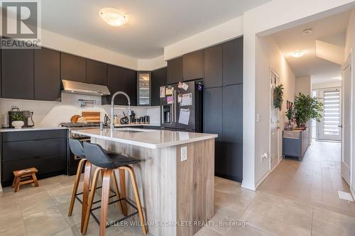 112 Freedom Crescent, Hamilton, ON - Indoor Photo Showing Kitchen