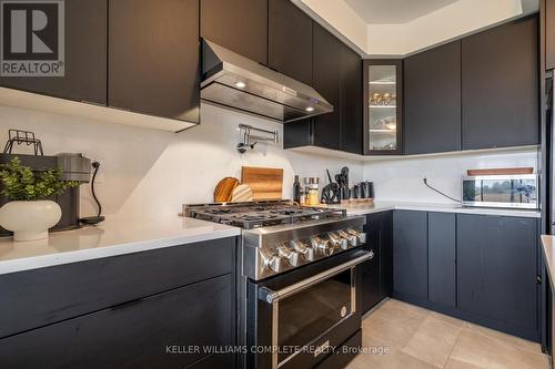 112 Freedom Crescent, Hamilton, ON - Indoor Photo Showing Kitchen