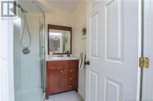 24 Alberta Court, Dieppe, NB - Indoor Photo Showing Bathroom