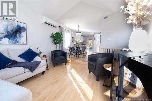 24 Alberta Court, Dieppe, NB - Indoor Photo Showing Living Room