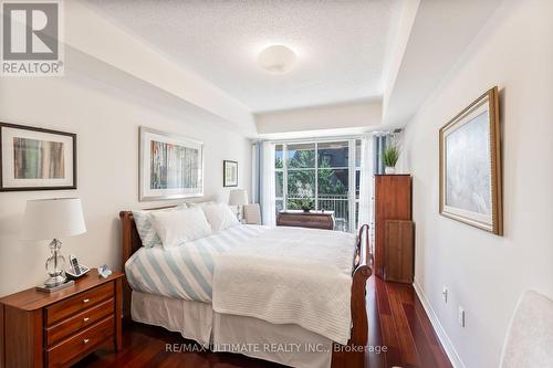 203 - 3085 Bloor Street W, Toronto, ON - Indoor Photo Showing Bedroom