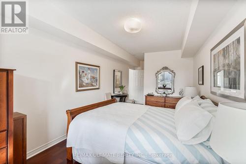 203 - 3085 Bloor Street W, Toronto, ON - Indoor Photo Showing Bedroom