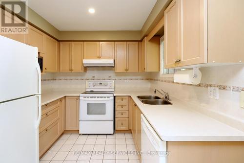 12 Summerfield Crescent, Brampton, ON - Indoor Photo Showing Kitchen With Double Sink