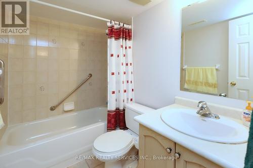 12 Summerfield Crescent, Brampton, ON - Indoor Photo Showing Bathroom