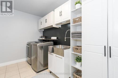 30 Connaught Lane, Barrie, ON - Indoor Photo Showing Laundry Room