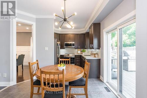 30 Connaught Lane, Barrie, ON - Indoor Photo Showing Dining Room