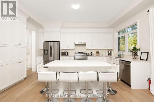 115 Muirfield Drive, Barrie, ON - Indoor Photo Showing Kitchen