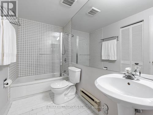 301 - 80 Charles Street E, Toronto, ON - Indoor Photo Showing Bathroom