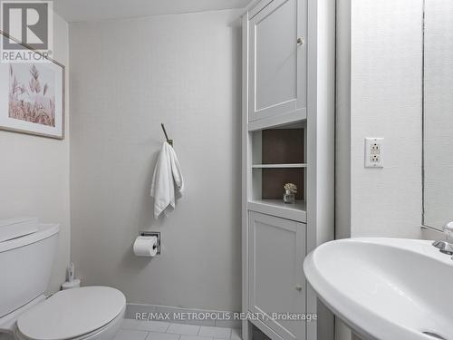 301 - 80 Charles Street E, Toronto, ON - Indoor Photo Showing Bathroom