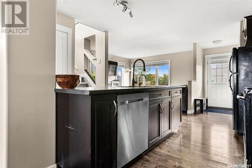 3302 Green Moss Lane, Regina, SK - Indoor Photo Showing Kitchen