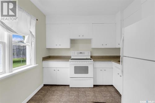 317 Y Avenue S, Saskatoon, SK - Indoor Photo Showing Kitchen